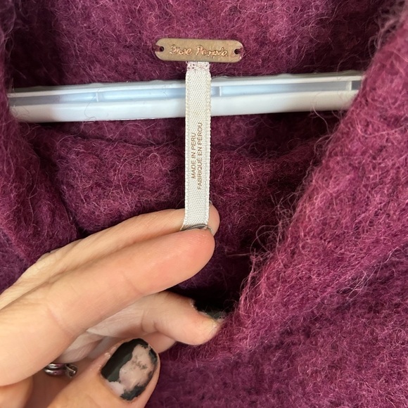 Free people 89% alpaca wool mix neck cropped sweater size large - Picture 3 of 8